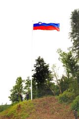 Dvignjena slovenska zastava na Žirku